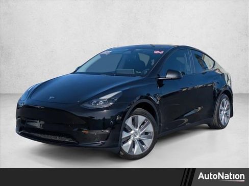 Used 2024 Tesla Model Y Long Range AWD/4WD image 1