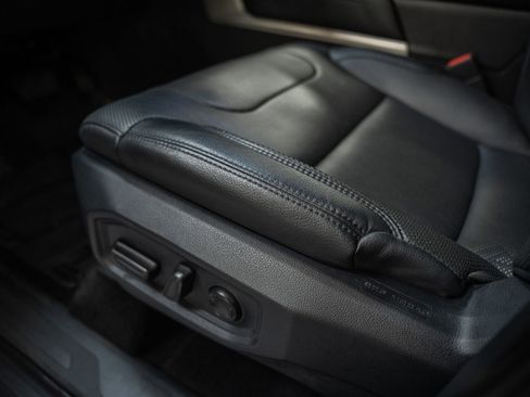 Used 2023 Toyota Tundra Limited w/ Power Package image 41