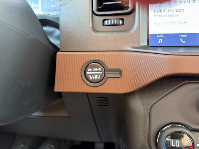 Used 2024 Ford Bronco Outer Banks AWD/4WD image 31