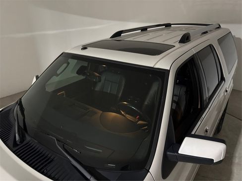 Used 2017 Ford Expedition EL Limited w/ Equipment Group 301A image 21