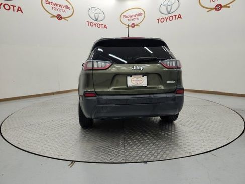 Used 2020 Jeep Cherokee Latitude Plus image 7