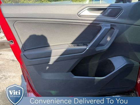 Used 2018 Volkswagen Tiguan S image 16