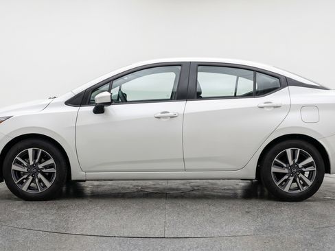 Used 2025 Nissan Versa SV FWD image 5