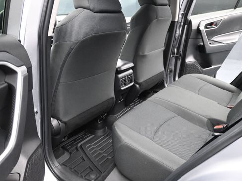 Used 2023 Toyota RAV4 LE FWD image 13