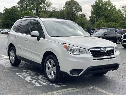 Used 2016 Subaru Forester 2.5i Premium w/ Popular Package #1 AWD/4WD image 5