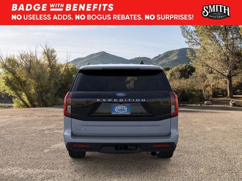 New 2025 Ford Expedition Active image 6