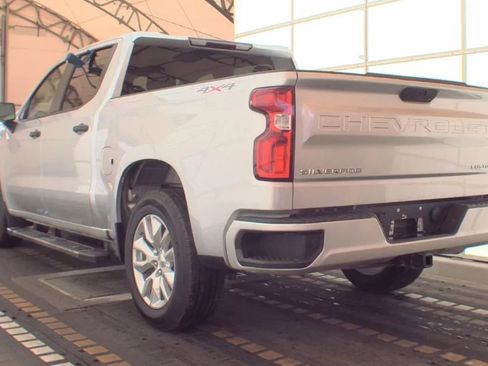 Used 2022 Chevrolet Silverado 1500 Custom AWD/4WD image 2