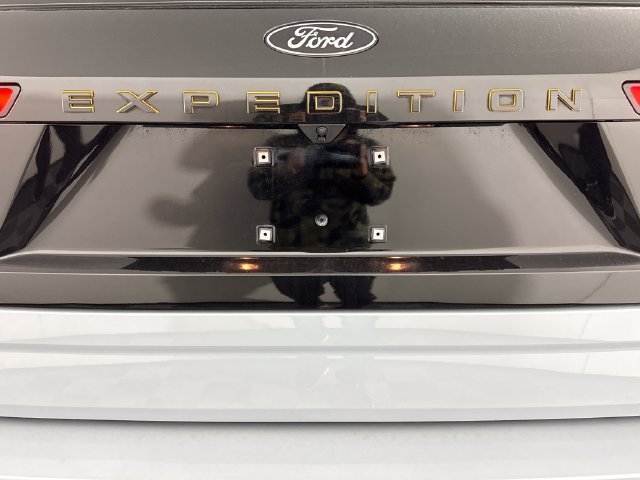 Used 2025 Ford Expedition Tremor AWD/4WD image 15