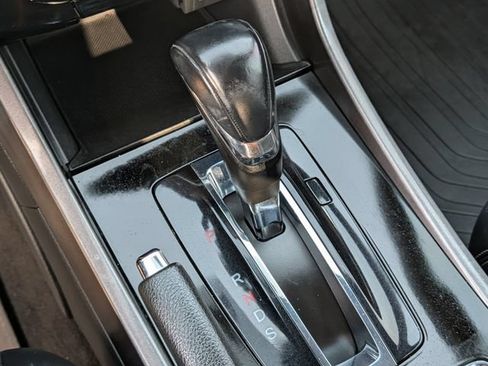 Used 2016 Honda Accord Sport image 17