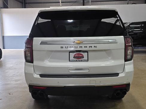 Used 2021 Chevrolet Suburban High Country AWD/4WD image 5