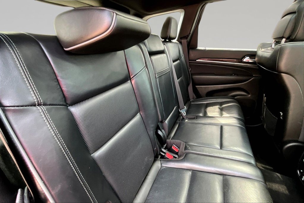 Used 2021 Jeep Grand Cherokee Overland AWD/4WD image 27