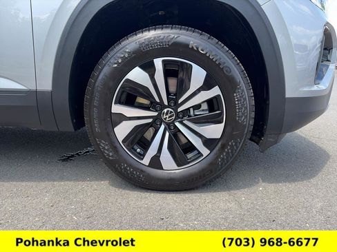 Used 2026 Volkswagen Atlas Cross Sport SE AWD/4WD image 30