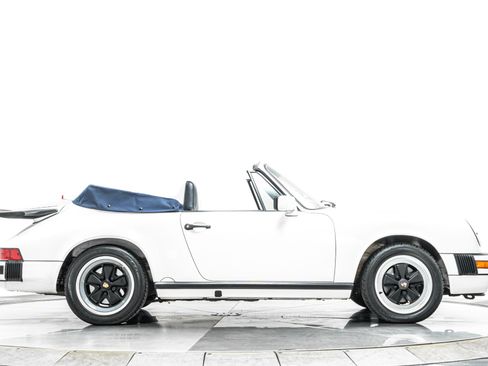 Used 1989 Porsche 911 Carrera RWD image 47