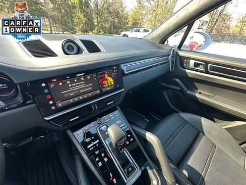 Used 2023 Porsche Cayenne GTS image 11