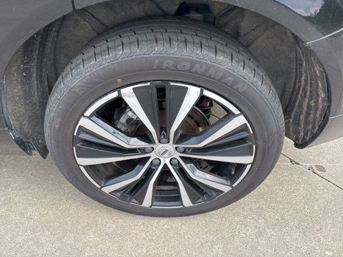 Used 2024 Volvo XC60 B5 Plus AWD/4WD image 10