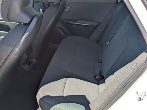 Used 2025 Kia K4 FWD image 9