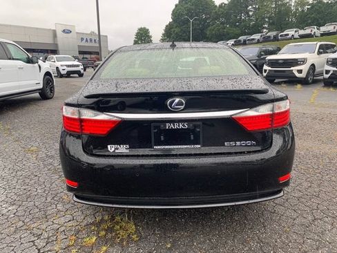 Used 2014 Lexus ES 300h w/ Luxury Package w/Bamboo Trim FWD image 7