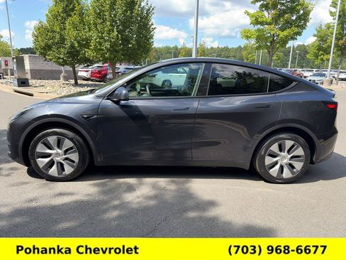 Used 2024 Tesla Model Y Long Range RWD image 4
