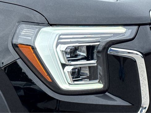 New 2026 GMC Terrain Elevation w/ Elevation Premium Package AWD/4WD image 19