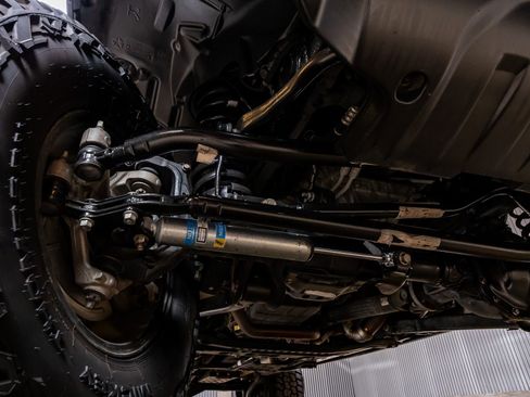 Used 2020 Jeep Wrangler Unlimited Sahara image 13