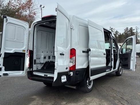 Used 2024 Ford Transit 250 148 Medium Roof image 15