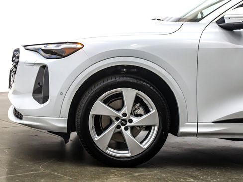 New 2025 Audi Q5 Prestige image 10