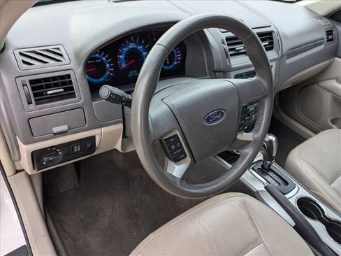 Used 2011 Ford Fusion SEL image 9