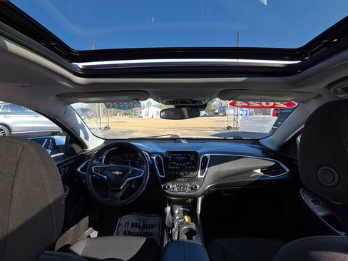 Used 2024 Chevrolet Malibu LT image 12