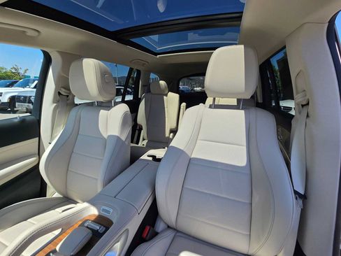 Used 2026 Mercedes-Benz GLS 450 4MATIC image 23