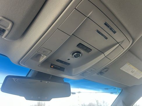 Used 2018 Chevrolet Tahoe LT image 25