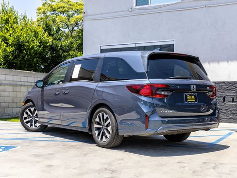 Used 2025 Honda Odyssey EX-L image 11
