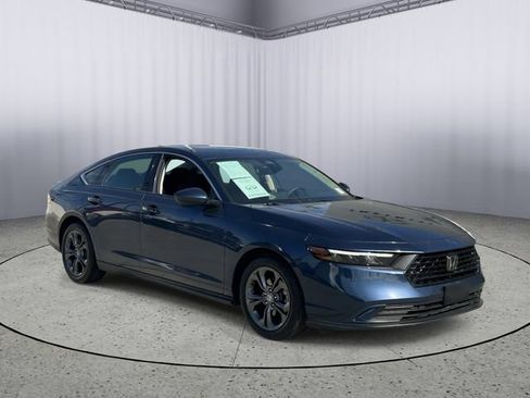 Used 2023 Honda Accord EX image 5