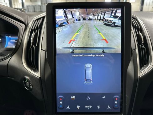 Used 2024 Ford Edge SEL image 22