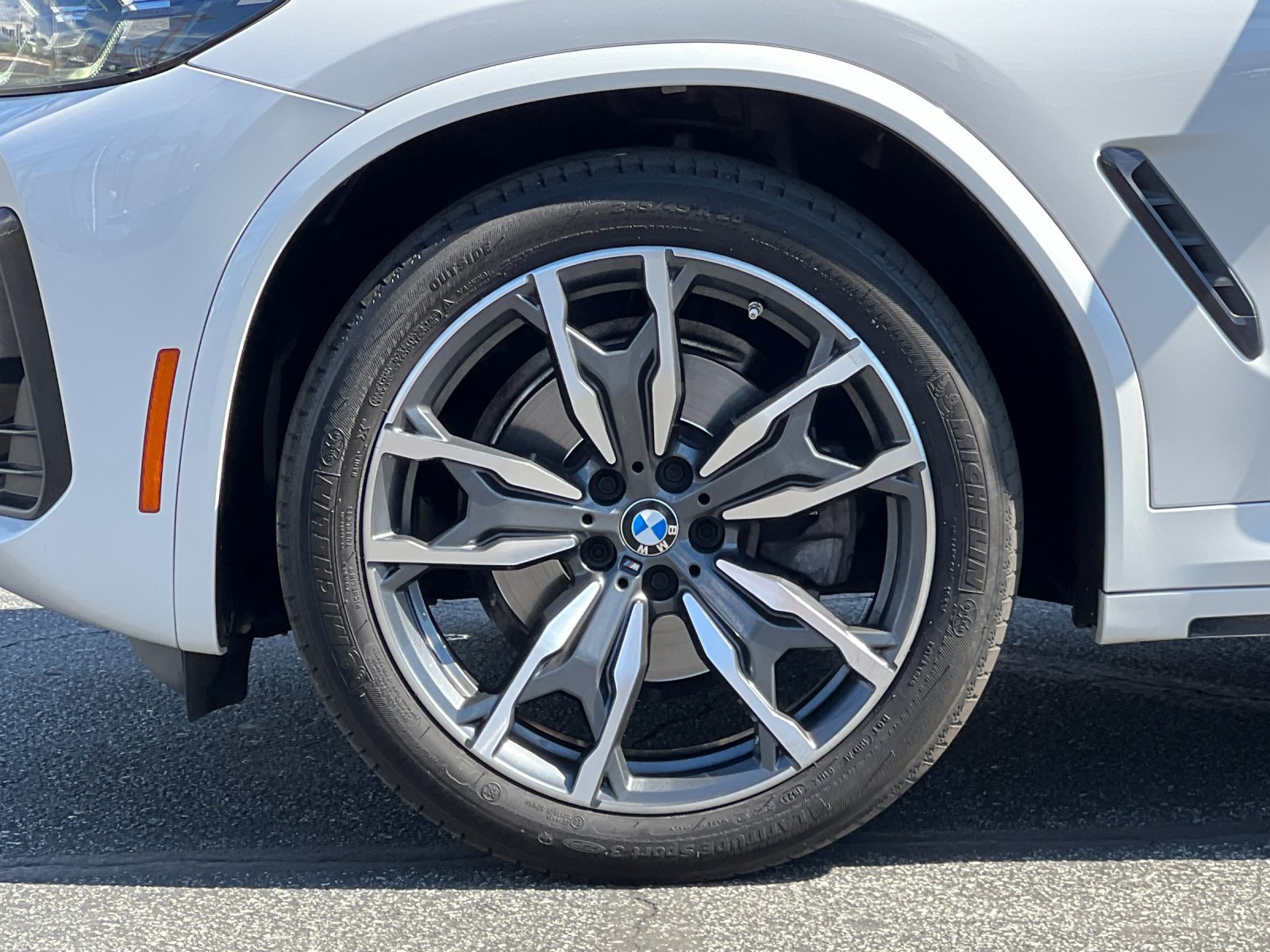 Used 2024 BMW X3 sDrive30i w/ Premium Package w/ZPA RWD image 25