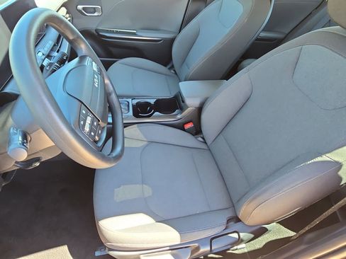 Used 2025 Kia K4 FWD image 16