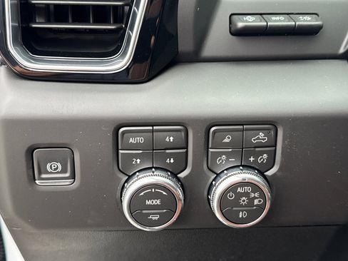 New 2026 GMC Sierra 2500 Denali Ultimate w/ Max Trailering Package image 30