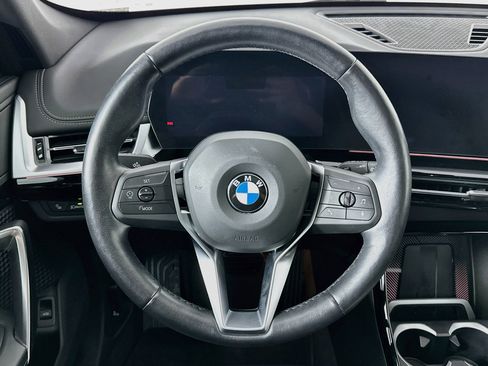 Used 2025 BMW X1 xDrive28i AWD/4WD image 18
