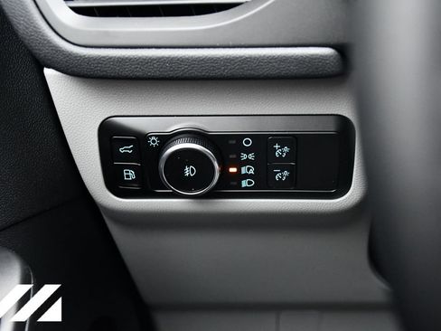 New 2024 Ford Escape SE FWD image 27