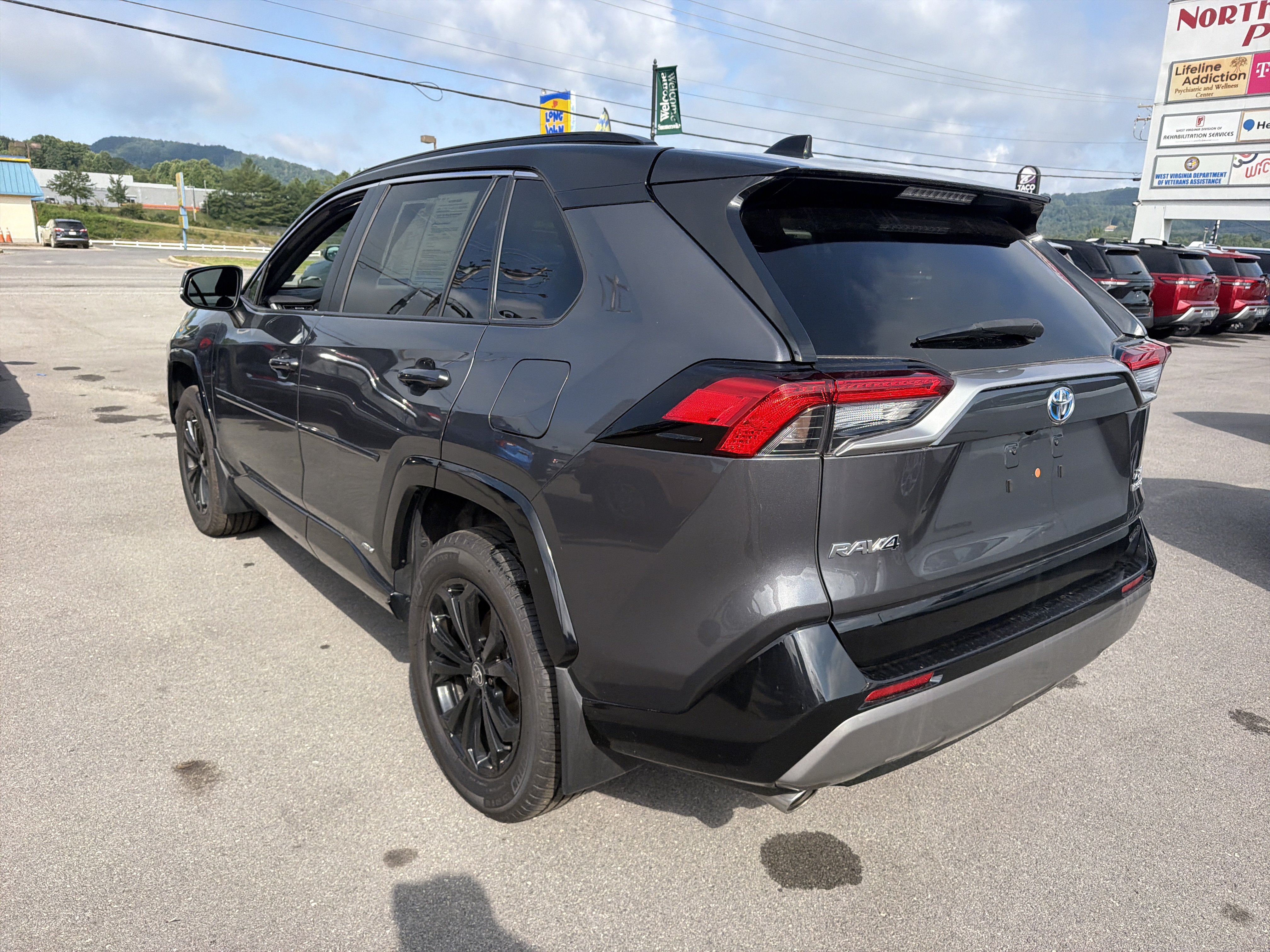 Used 2023 Toyota RAV4 XSE w/ XSE Grade Weather Package AWD/4WD image 8