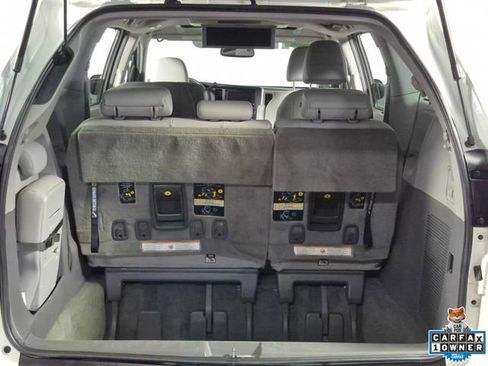 Used 2018 Toyota Sienna XLE Premium FWD image 28