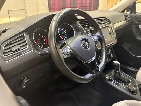 Used 2019 Volkswagen Tiguan SE AWD/4WD image 13