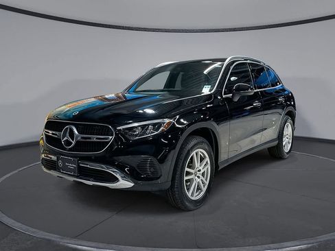 Used 2023 Mercedes-Benz GLC 300 4MATIC image 1
