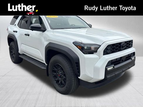 Certified 2025 Toyota 4Runner TRD Off-Road Premium AWD/4WD image 1