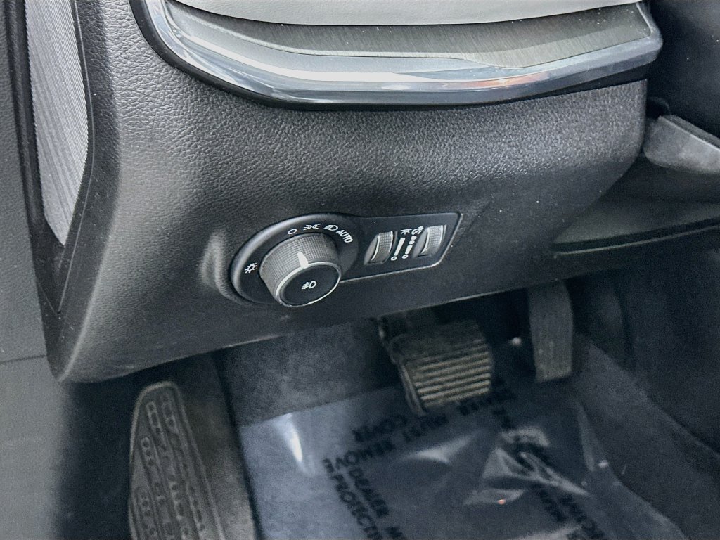 Certified 2022 Jeep Compass Limited AWD/4WD image 17