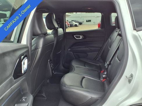 Used 2026 Jeep Compass Limited AWD/4WD image 12