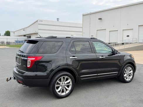 Used 2014 Ford Explorer XLT w/ Equipment Group 202A AWD/4WD image 4