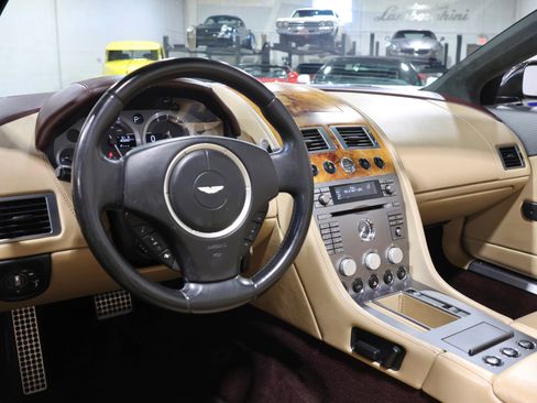 Used 2006 Aston Martin DB9 Volante RWD image 45