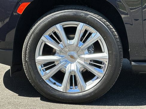 Certified 2023 Chevrolet Tahoe High Country w/ Premium Package AWD/4WD image 28