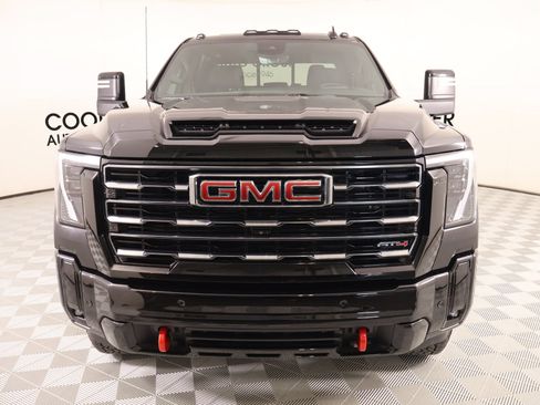 Used 2026 GMC Sierra 2500 AT4 w/ AT4 Premium Plus Package AWD/4WD image 9