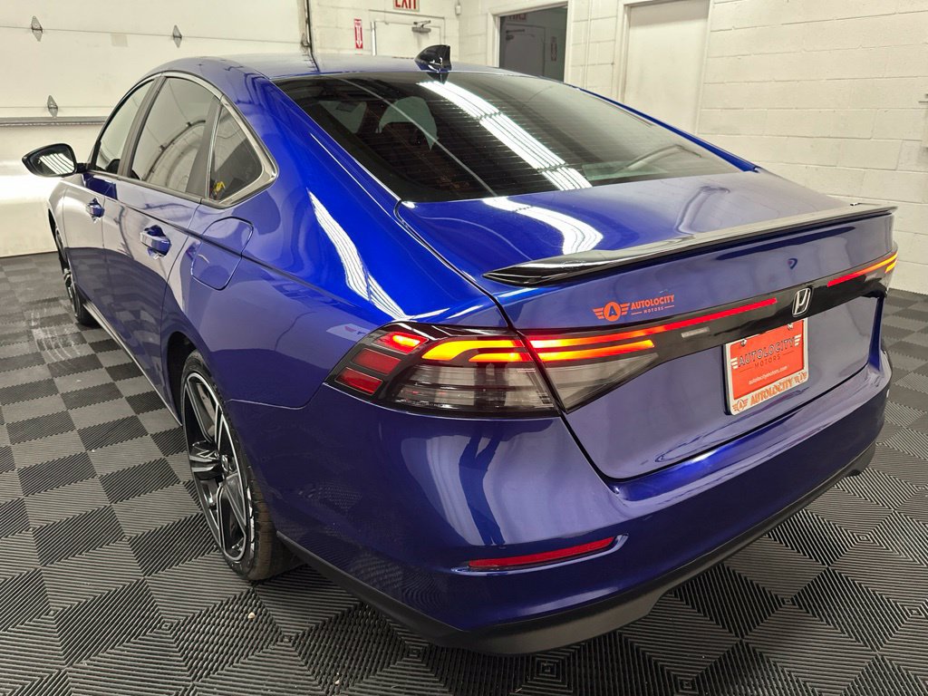 Used 2025 Honda Accord Sport image 8